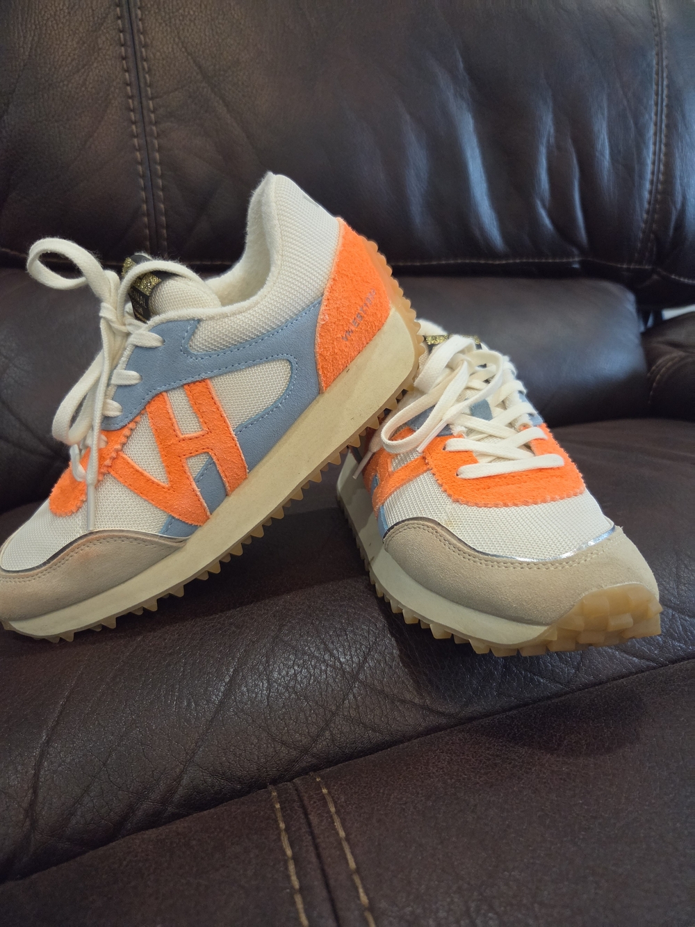 Ladies Vintage Havana Cosmic 1 Orange & Light Blue Athletic Sneakers 7.5